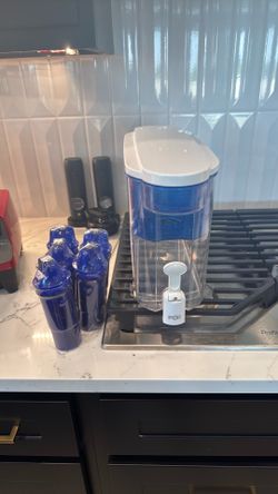 3.5 Gallon Water Filter Pitcher