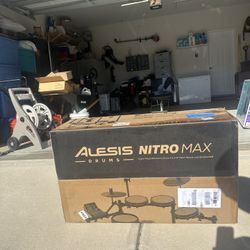 Alesis Nitro Max (eight head bluetooth)