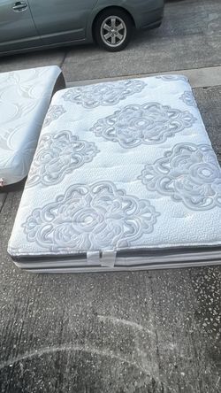 Mattress Queen Beautyrest Platinum … Delivery Extra