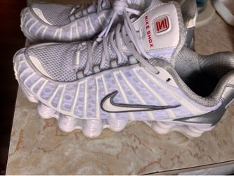 Nike shox size 6.5