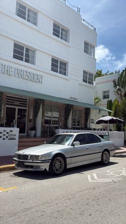 2001 BMW 740iL