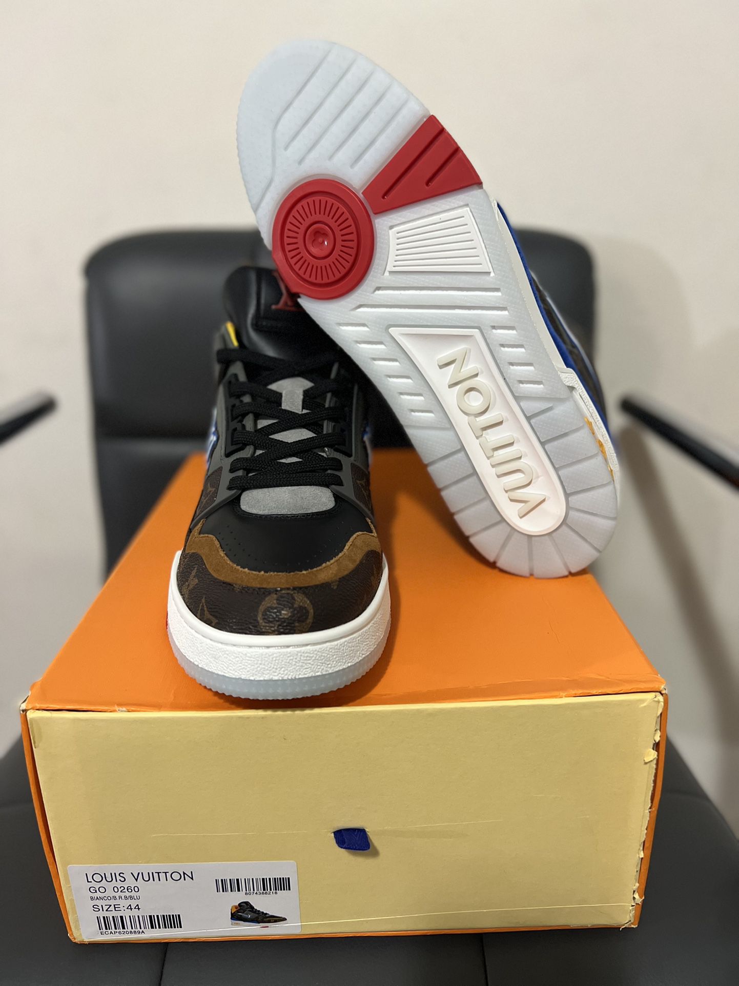 Louis Vuitton Trainer 10 for Sale in Los Angeles, CA - OfferUp