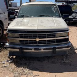 1993 Chevy Suburban 1500 Part Out ‼️