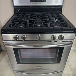 Gas Stove - Frigidaire Gallery 