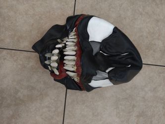 Venom mask