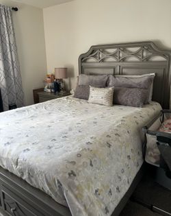 Bedroom Set Grey Queen