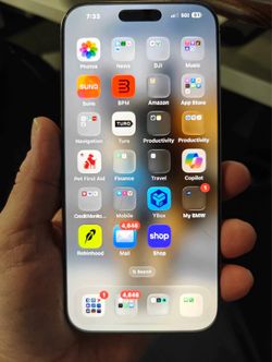 Iphone 16 Pro Max 1 TB natural titanium unlocked