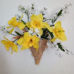 Hummingbird/Flower Wall Art