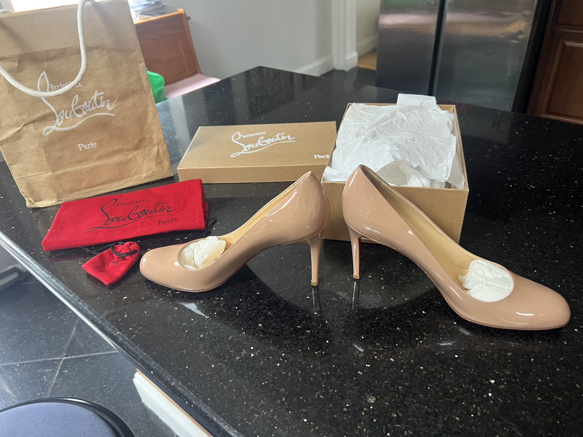 Christian Louboutin Nude Pumps Size 42(12)