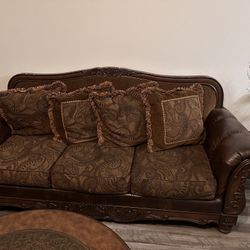 Sofa And End Table 