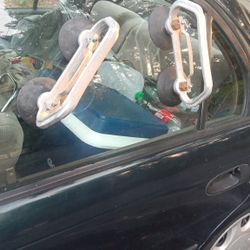 Double Suction Cup Glass Or Tile Tools (2)