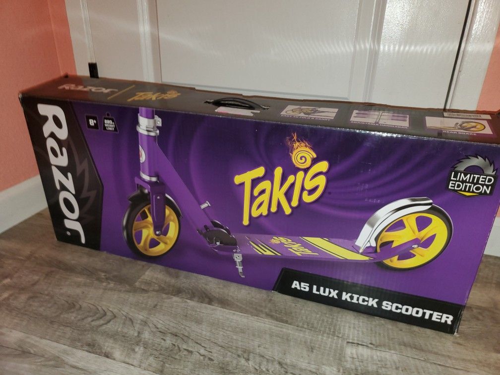 Takis Scooter