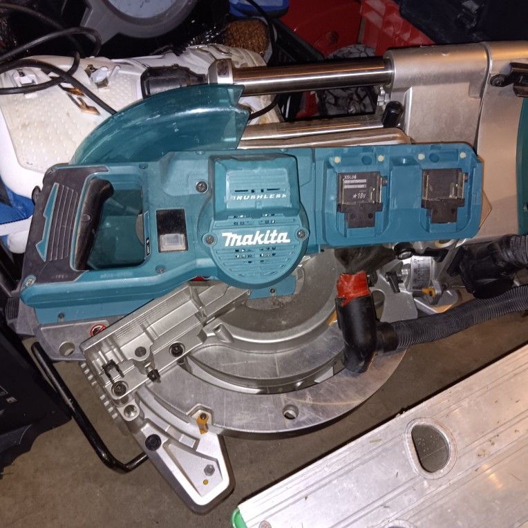 MAKEETA CORDLESS TABLE SAW