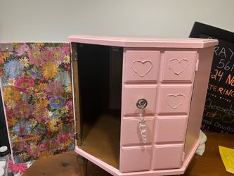 Nightstand pink, inside flower doors glass crystal hanging on knobs