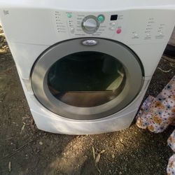 Gas Dryer -Like New- Best Deal