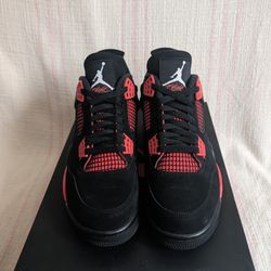Size 9.5 Jordan 4s 