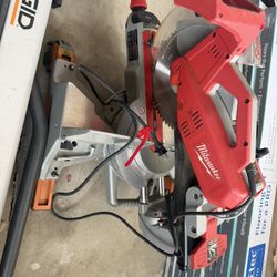 Milwaukee Miter saw and bench