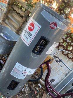 RHEEM hot water heater