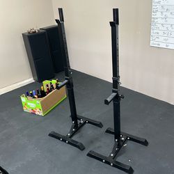 Adjustable squat rack