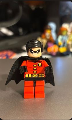 Lego Robin minifigure 2012