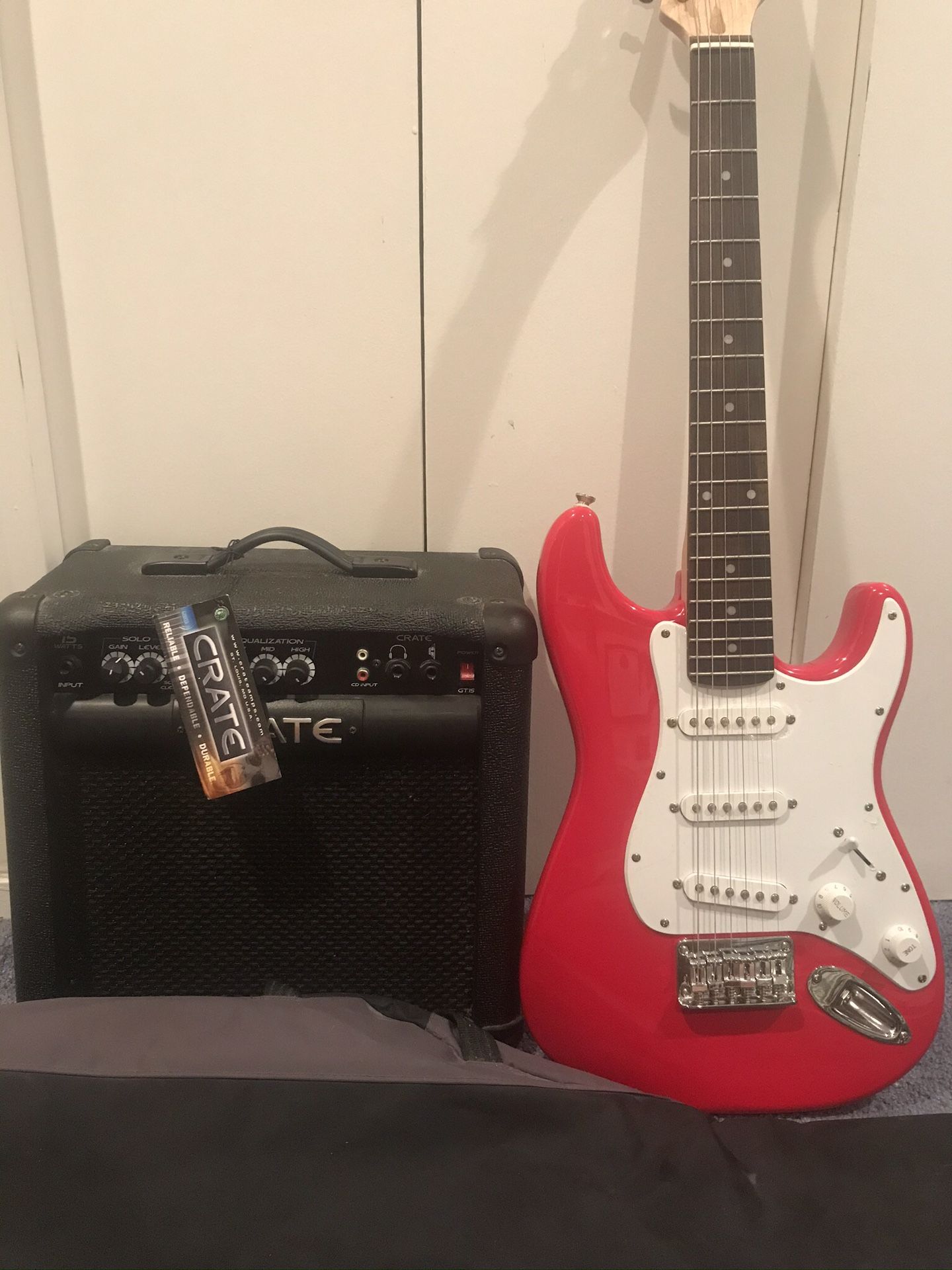 Squier Mini Stratocaster by Fender Electric Guitar with Amp and Case