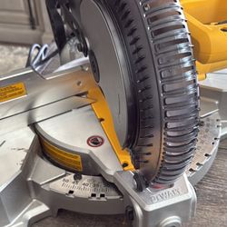 15 Amp Corded 10 in. Compound Single Bevel Miter Saw 