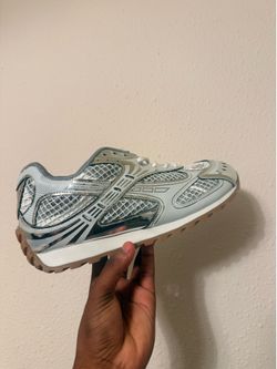 Size 11-44 Bottega Veneta