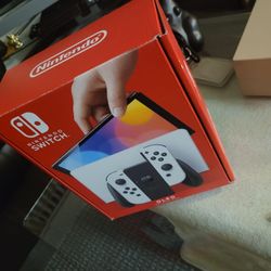 NINTENDO SWITCH OLED 