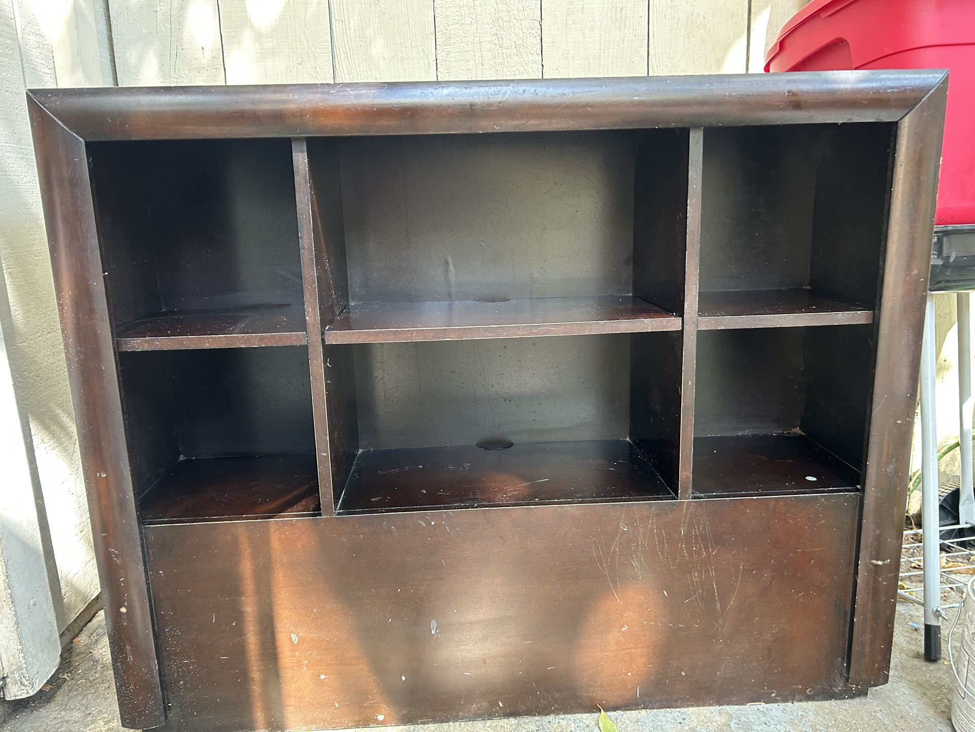 Bookshelve