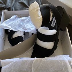 Steve Madden Haidar Ankle Strap Block Heel Sandal 