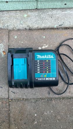 Makita charger 18-V.