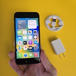 Apple iPhone 8 128gb - UNLOCKED - Like New 