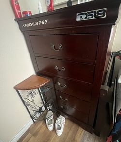 Dresser