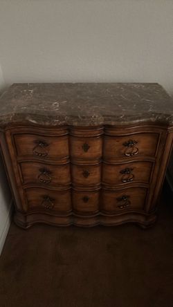 2 thomasville nightstands