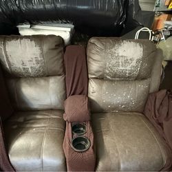Couch Recliner Thomas Payne collection dual recliner