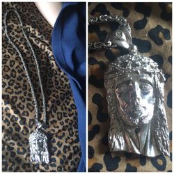 Silver chain an necklace