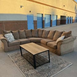 Couch Sectional Ligth Brown 