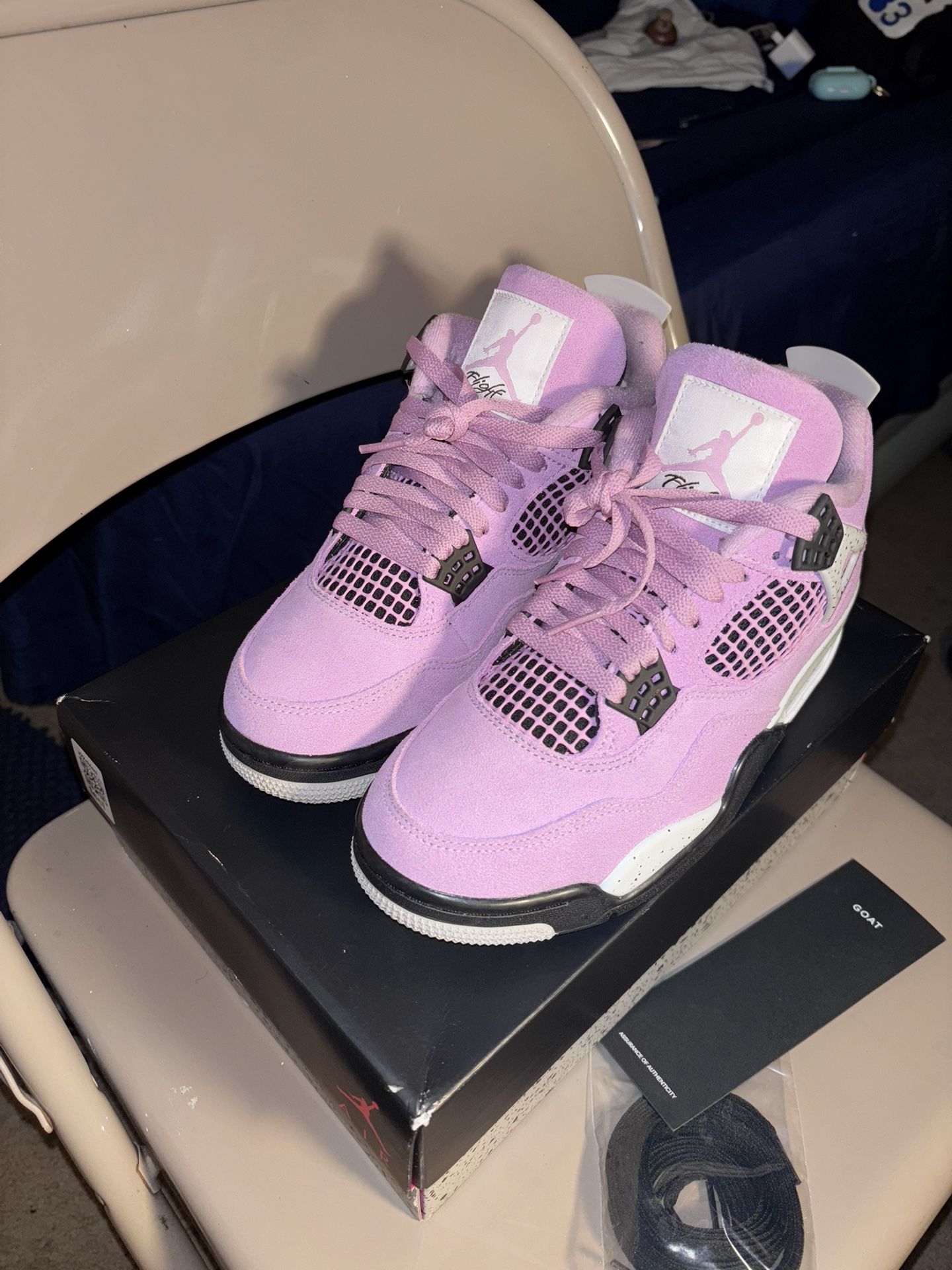 Size 6.5 y Men’s Jordan’s