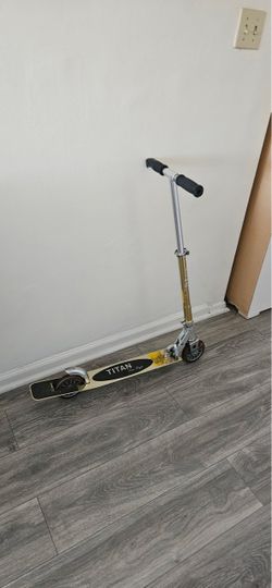 Titan Freestyle Kick Scooter in good condition