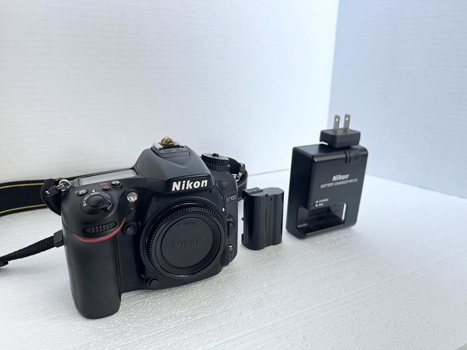 Nikon D7100 24 Megapixel DSLR