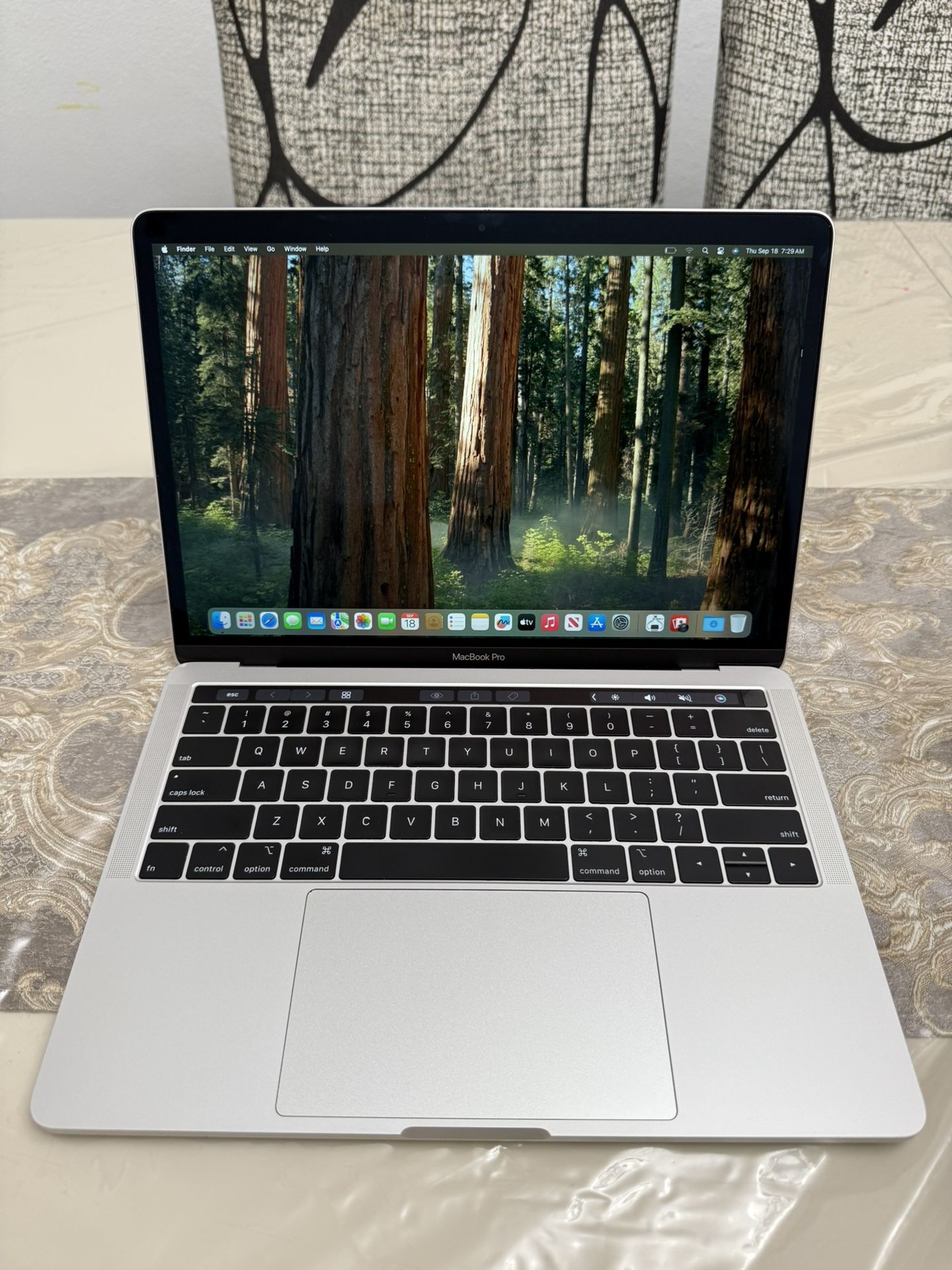 2020 Apple MacBook Pro- 256Gb 16Gb 13.3inch