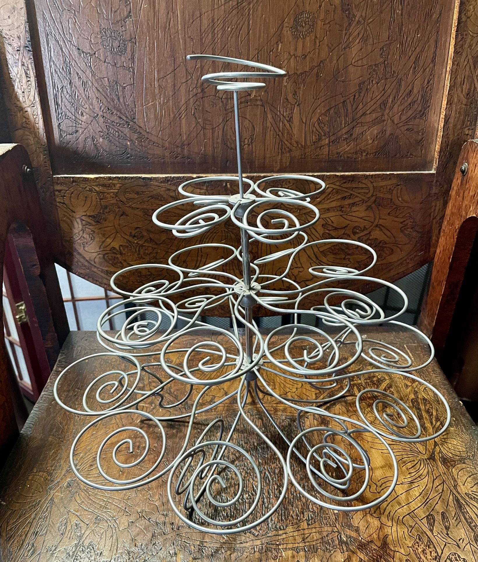 12” Tall Collapsible, Silver Metal Cupcake Stand Display 23 Cupcakes