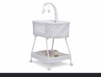 Delta Children Bassinet
