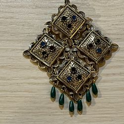 VTG Sarah Coventry Dangle Brooch