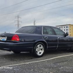 2002 Ford Crown Victoria