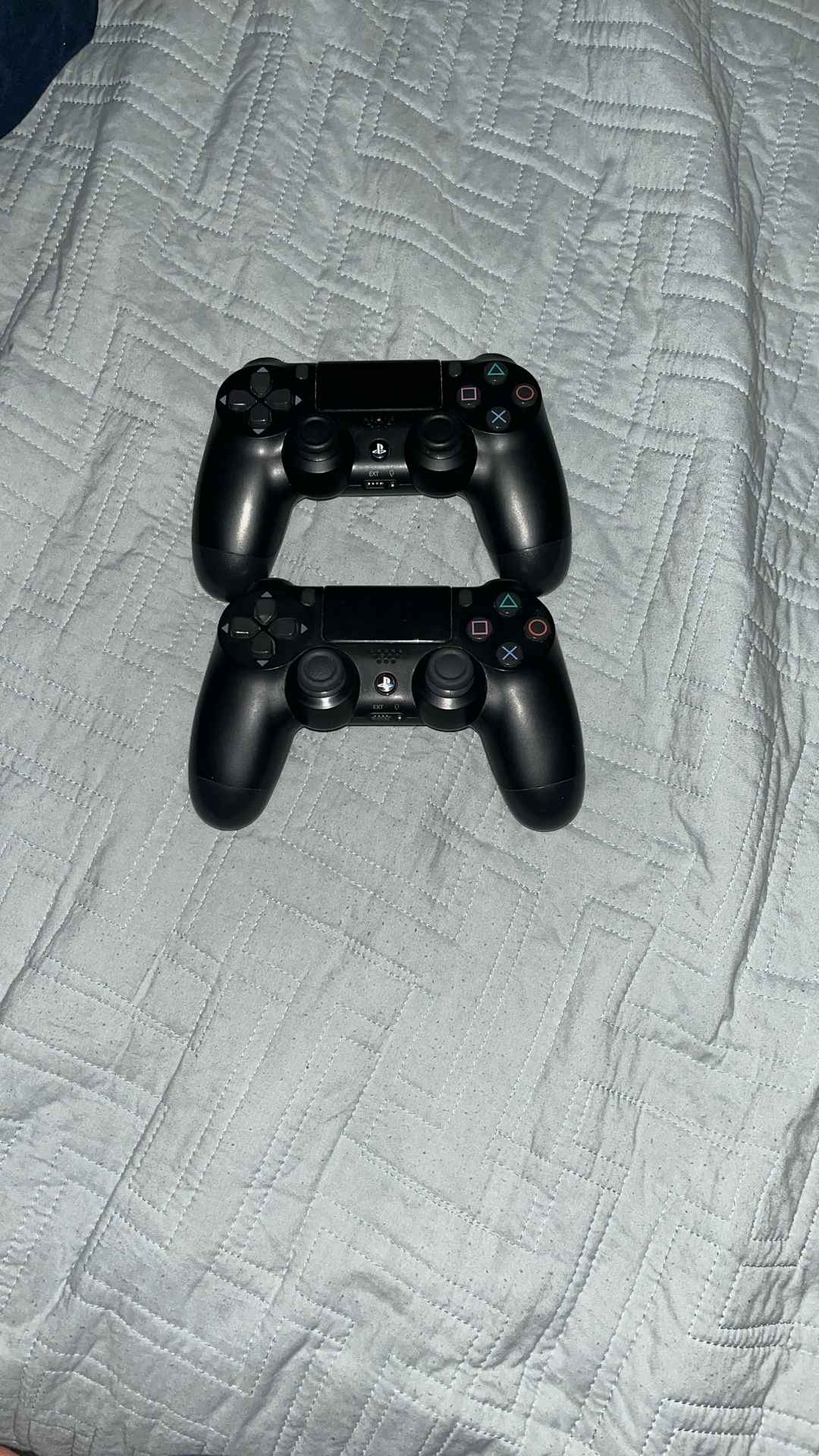 PS4 Controller