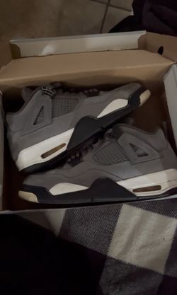 Cool grey jordan 4 size 10