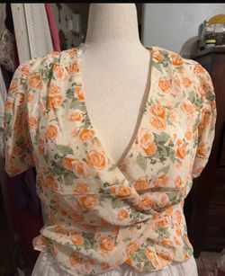 Blouse floral pattern