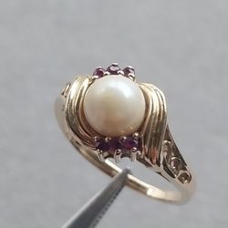 14k Gold Ruby And Pearl Ring Wedding