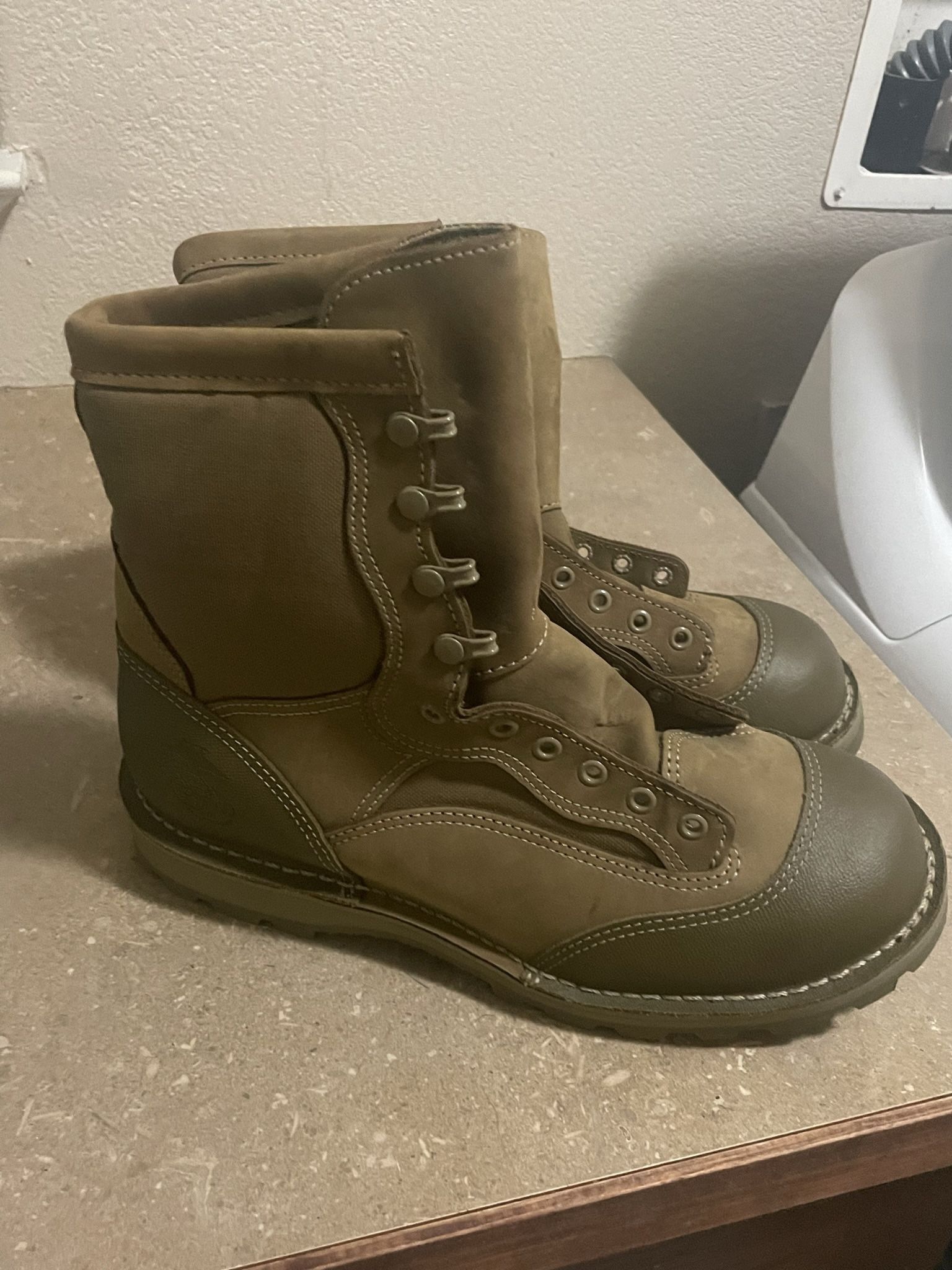 New Danner USMC Boots Size 10